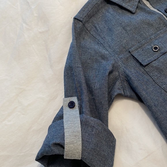 Hudson Navy Chambray Button Down with Gray Cotton lining and sleeve Holders 4T - Picture 8 of 10